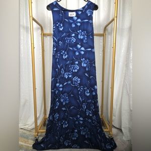 Vintage DBY Ltd. Blue Sleeveless Maxi Dress w/ a light Floral Pattern Plus Size